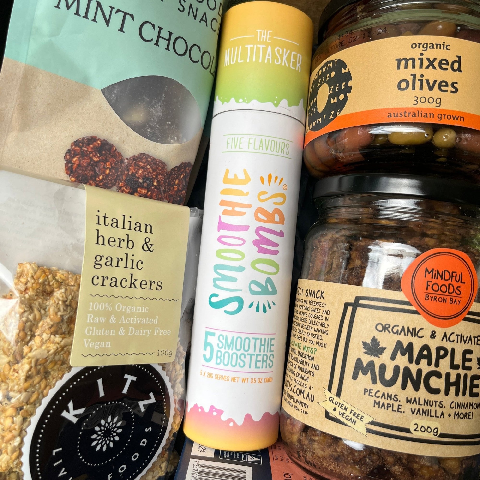 Dive into Delightful Organic Snacks with Everybody Loves Hampers! - Everybody Loves Hampers